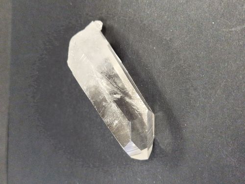 AA Quartz crystal point 03